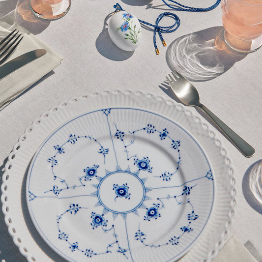 White Fluted Full Lace Plate, 27 cm - US 8162