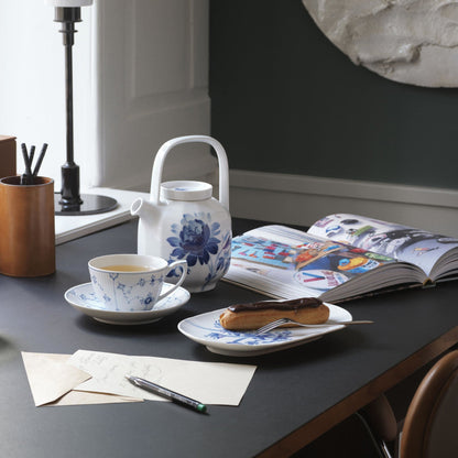 Blue Fluted Plain Cup and Saucer, 28 cl - US 2216