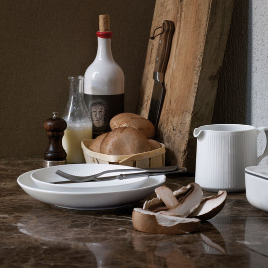 White Fluted Plate Coupe, 20 cm - US 4086