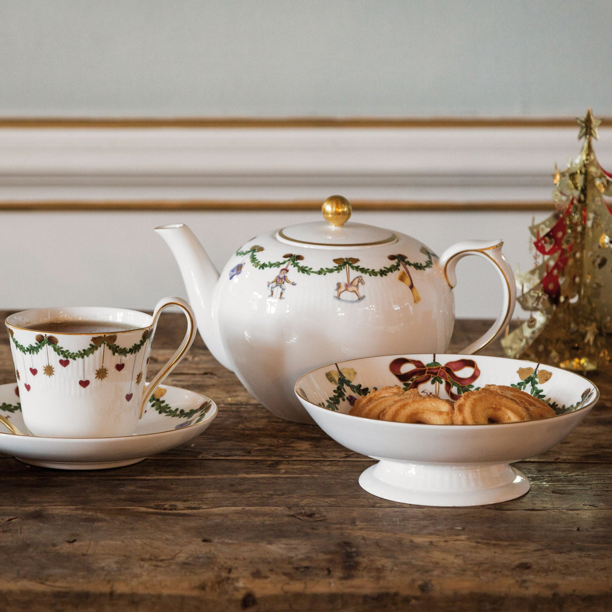 Star Fluted Christmas Teapot, 140 cl - US 0464