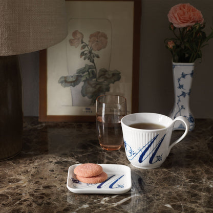 Alphabet Collection High Handle Cup, M, 33 cl - US 5066