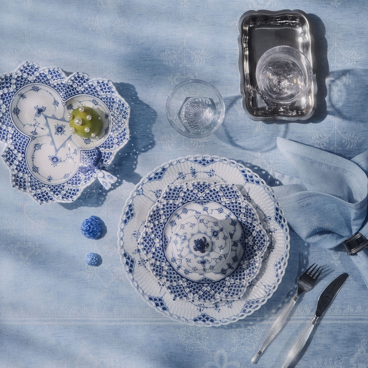 Blue Fluted Full Lace Plate with Double Lace Border, 21 cm - US 3034
