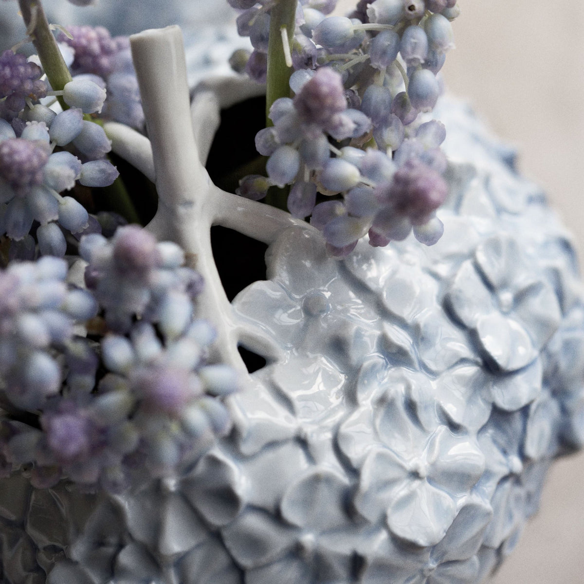 The Art of Giving Flowers Vase, Hydrangea, Light Blue, 10 cm - US 5529