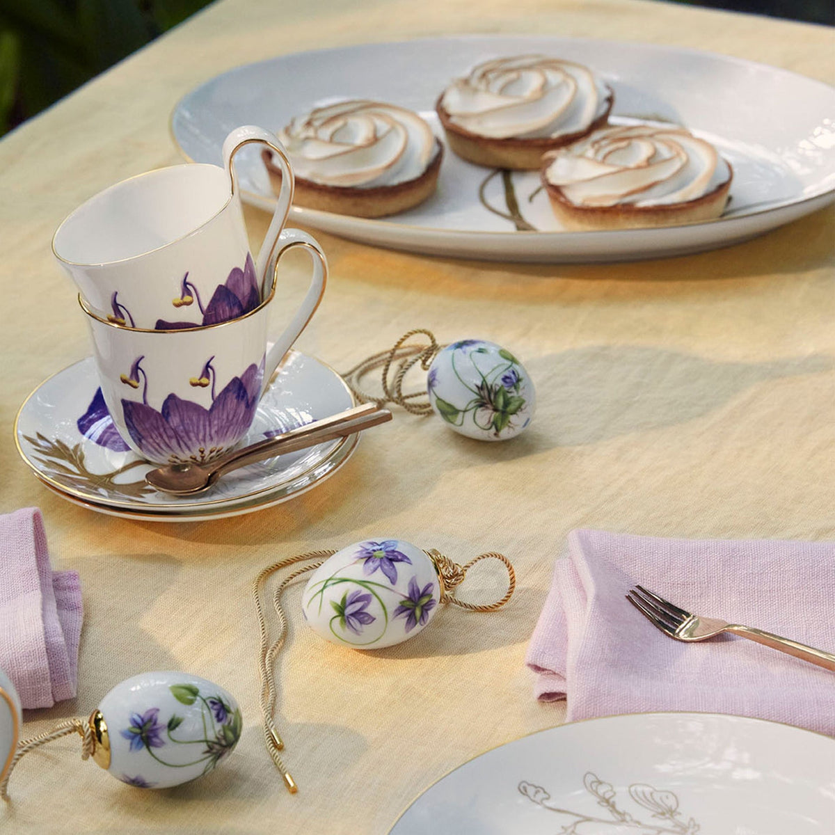 Flora High Handle Cup and Saucer, Pansy, 27 cl - US 0226
