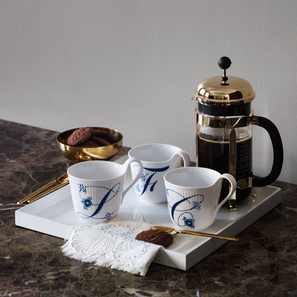 Alphabet Collection High Handle Cup, L, 33 cl - US 2203