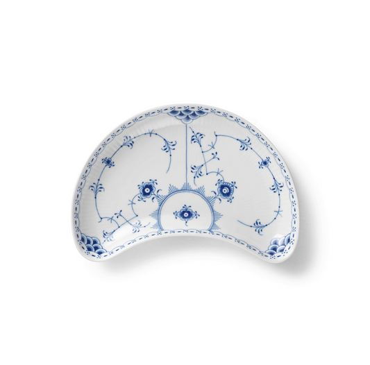 Blue Fluted Half Lace Half Moon Dish, 22 cm - US 1800